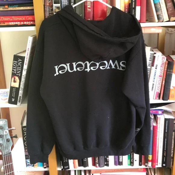 Ariana Grande 2019 Tour Hoodie - Picture 2 of 5